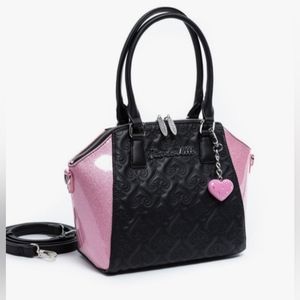 Lux de Ville Black "SOLD OUT" with Winkle Sparkling Pink Bag . New Never used 🩷